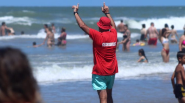 Guardavidas se capacitan en RCP y protocolos de emergencia en Mar de Ajó