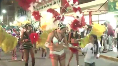 La comparsa Tuyú Tuyú ultima detalles para brillar en los carnavales de San Clemente