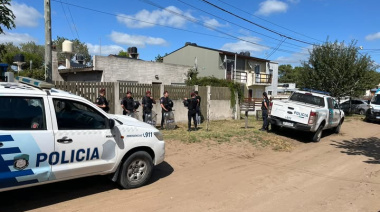 Desalojaron una vivienda usurpada y detuvieron a una mujer que intentó impedir el operativo