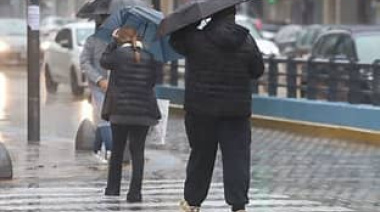 Fuertes tormentas y lluvias intensas afectaron a ciudades bonaerenses