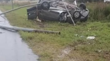 Volcó una camioneta en Ruta 11 cerca de Lucila del Mar y un hombre resultó gravemente herido