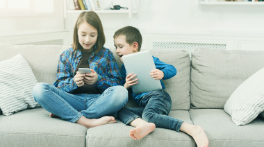 La Costa impulsa talleres para reducir el uso de pantallas en la infancia y promover el juego y la imaginación