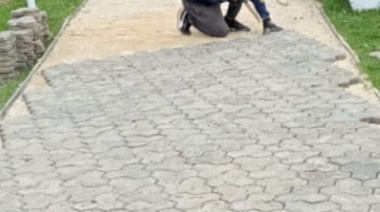 Avanzan mejoras urbanas con una nueva vereda en Las Chacras