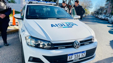Un hombre se descompensó mientras manejaba y chocó contra un poste