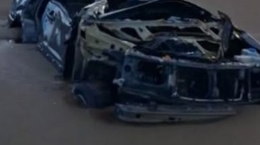 El temporal dejó al descubierto la camioneta que había sido tragada por el mar