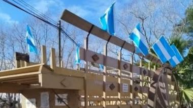Robaron las banderas de la histórica carreta de la plazoleta José Carlos Cuadrado Cortes