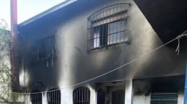 Un incendio destruyó gran parte de una vivienda y lanzan una campaña para ayudar a la familia afectada