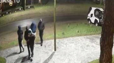 Vandalizaron comercios y robaron en cabañas durante la madrugada en Costa del Este