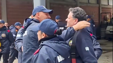 Emotivo recibimiento para los bomberos de Las Toninas tras su misión de rescate en Venezuela
