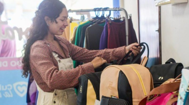 El Mercado de Productos Costeros ofrece sabores regionales y producción local durante todo el año
