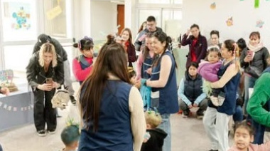 El Centro de Crianza y Niñez de Ostende celebró cuatro años de trabajo junto a las familias
