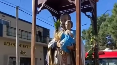 Emoción en Pavón: la procesión de San Cayetano se detuvo para recordar a Cristian