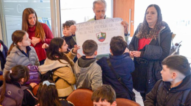 Estudiantes del Colegio Modelo recorrieron el Palacio Municipal y el Concejo Deliberante