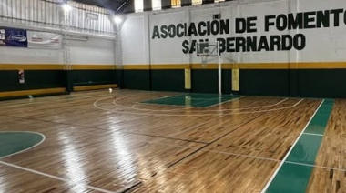 Fomento San Bernardo inauguró la primera cancha de parquet del Partido de La Costa