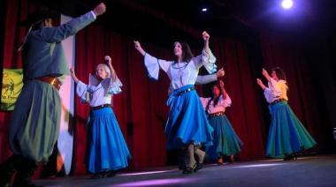“Danza y Color”: una tarde a puro baile para colaborar con la Fiesta del Sol y la Familia