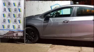 Recuperaron en Mar del Tuyú un auto con pedido de secuestro y aprehendieron a una mujer