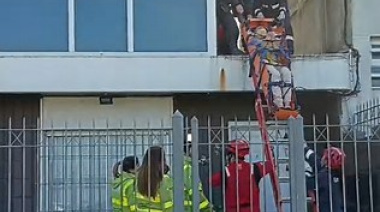 Mar del Plata: dos acusados se arrojaron desde un tercer piso durante los allanamientos