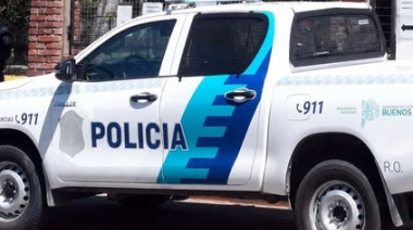 Una pelea entre dos alumnas a la salida de una escuela de Santa Teresita quedó registrada en video