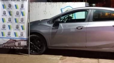 Recuperaron en Mar del Tuyú un auto con pedido de secuestro y aprehendieron a una mujer