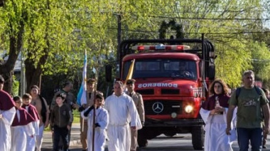 Santa Teresita celebra sus fiestas patronales con una procesión y misa central