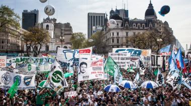 La trampa del mérito: cuando la precariedad se disfraza de libertad.