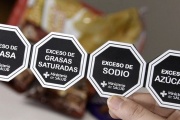 Los puntos principales del proyecto de etiquetado frontal de alimentos que se convirtió en ley