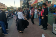 El Día de la Tradición volvió a latir en la calle 1: folklore, caminata y celebración de la identidad