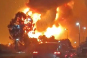 Explosiones y caos en el polo industrial de Ezeiza: hay  heridos