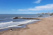 Denuncian que las playas de Mar del Plata tienen cada vez menos espacio público
