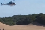 Un helicóptero persiguió desde el aire a un vehículo en los médanos de Pinamar