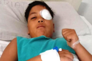 Apedrearon un micro con chicos de fútbol y un nene de 11 años sufrió graves heridas en un ojo