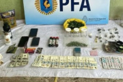 Desarticularon dos puntos de venta de drogas en Las Toninas y detuvieron a un hombre