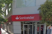 Santander cerrará su sucursal en Dolores y crece la preocupación por los puestos de trabajo