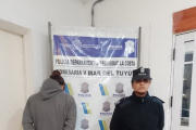 Detuvieron a una mujer acusada de apuñalar a su pareja y simular un asalto