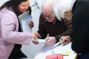Dictan talleres de alfabetización digital para adultos mayores en San Clemente del Tuyú