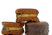 La Costa ofrece descuentos en alfajores y chocolates de producción local