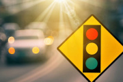 Se filmó tomando whisky al volante y burlándose en la Ruta 2