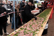 12 metros de sabor: Villa Gesell elaboró la focaccia más larga del país