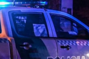 Un auto quedó completamente destruido tras incendiarse en Mar del Tuyú