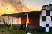 Se incendió una construcción dentro de un kartódromo frente a Costa del Este