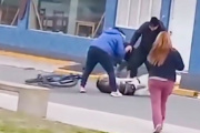 Un menor resultó herido al intentar separar a dos perros en las inmediaciones de una escuela