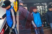 Dos menores fueron demorados por el presunto robo de una mochila en la Feria del Pulpo