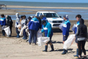 El plástico vuelve a ser el principal residuo en las playas bonaerenses
