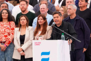 Kicillof llamó a construir una alternativa a Milei y reforzó su proyección nacional desde Avellaneda