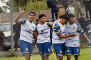Popular Lavalle manda y sueña con el título del Clausura