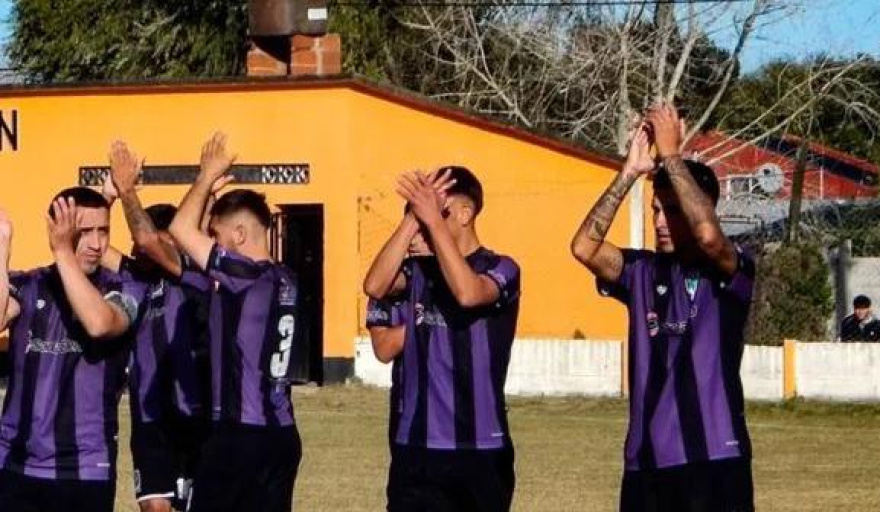 El Gran Porvenir ganó y se mantiene como único líder