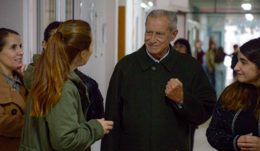 Juan de Jesús visitó la Escuela Secundaria N° 13 de Mar del Tuyú