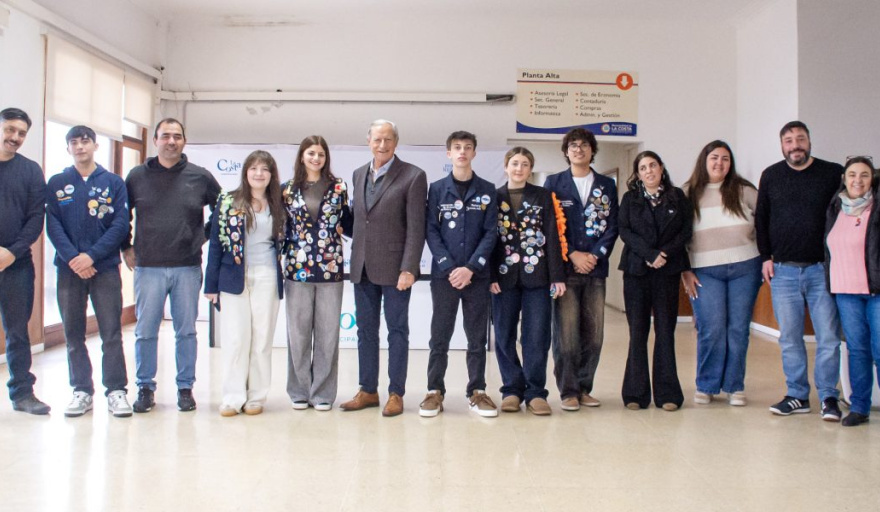 Jóvenes de La Costa se preparan para vivir experiencias de intercambio en distintos países