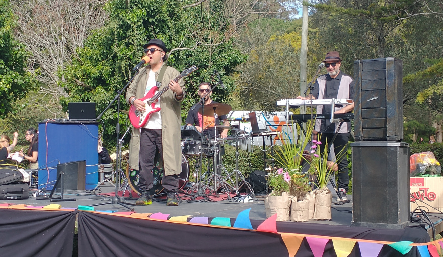 San Clemente celebró la llegada de la primavera con música y actividades en el Vivero Cosme Argerich