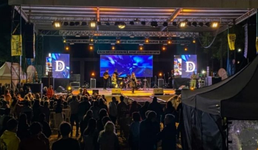 La Fiesta Nacional de la Corvina Negra celebra sus 60 años con cuatro días de música, pesca y espectáculos